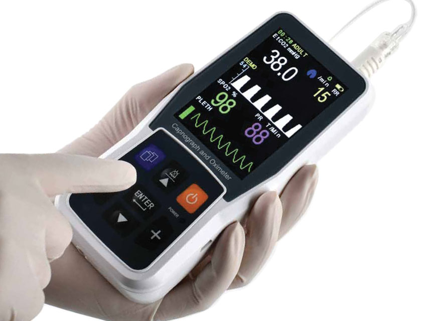 P16 pc-900b capnograph and oximeter